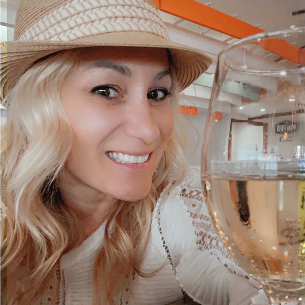 Meet your Posher, Jennifer